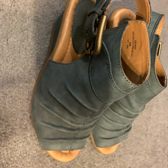 CLARKS Adina Moroccan Blue 6B Wedge - Picture 2 of 6